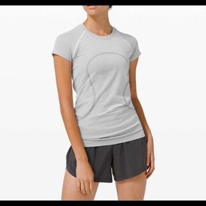 Lululemon Swiftly Tech Short Sleeve (Navy Stripe)